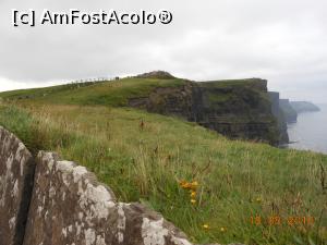 [P12] Cliffs of Moher - În partea dinspre ocean, faleza are un parapet din piatră.  » foto by iulianic
 - 
<span class="allrVoted glyphicon glyphicon-heart hidden" id="av805565"></span>
<a class="m-l-10 hidden" id="sv805565" onclick="voting_Foto_DelVot(,805565,23932)" role="button">șterge vot <span class="glyphicon glyphicon-remove"></span></a>
<a id="v9805565" class=" c-red"  onclick="voting_Foto_SetVot(805565)" role="button"><span class="glyphicon glyphicon-heart-empty"></span> <b>LIKE</b> = Votează poza</a> <img class="hidden"  id="f805565W9" src="/imagini/loader.gif" border="0" /><span class="AjErrMes hidden" id="e805565ErM"></span>