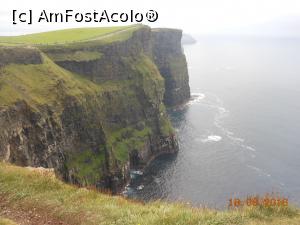 [P19] Cliffs of Moher - Pe platoul verde, cărarea turistică.  » foto by iulianic
 - 
<span class="allrVoted glyphicon glyphicon-heart hidden" id="av805576"></span>
<a class="m-l-10 hidden" id="sv805576" onclick="voting_Foto_DelVot(,805576,23932)" role="button">șterge vot <span class="glyphicon glyphicon-remove"></span></a>
<a id="v9805576" class=" c-red"  onclick="voting_Foto_SetVot(805576)" role="button"><span class="glyphicon glyphicon-heart-empty"></span> <b>LIKE</b> = Votează poza</a> <img class="hidden"  id="f805576W9" src="/imagini/loader.gif" border="0" /><span class="AjErrMes hidden" id="e805576ErM"></span>