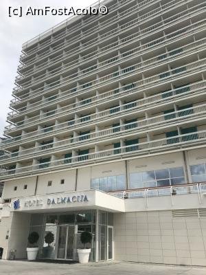 [P03] Dalmacija Hotel, Makarska » foto by krisstinna
 - 
<span class="allrVoted glyphicon glyphicon-heart hidden" id="av988702"></span>
<a class="m-l-10 hidden" id="sv988702" onclick="voting_Foto_DelVot(,988702,24020)" role="button">șterge vot <span class="glyphicon glyphicon-remove"></span></a>
<a id="v9988702" class=" c-red"  onclick="voting_Foto_SetVot(988702)" role="button"><span class="glyphicon glyphicon-heart-empty"></span> <b>LIKE</b> = Votează poza</a> <img class="hidden"  id="f988702W9" src="/imagini/loader.gif" border="0" /><span class="AjErrMes hidden" id="e988702ErM"></span>