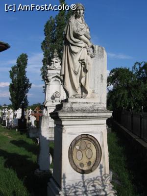 [P22] Monument funerar (foto din 2008) - Mănăstirea Țigănești, Ilfov. » foto by tata123 🔱
 - 
<span class="allrVoted glyphicon glyphicon-heart hidden" id="av989687"></span>
<a class="m-l-10 hidden" id="sv989687" onclick="voting_Foto_DelVot(,989687,24032)" role="button">șterge vot <span class="glyphicon glyphicon-remove"></span></a>
<a id="v9989687" class=" c-red"  onclick="voting_Foto_SetVot(989687)" role="button"><span class="glyphicon glyphicon-heart-empty"></span> <b>LIKE</b> = Votează poza</a> <img class="hidden"  id="f989687W9" src="/imagini/loader.gif" border="0" /><span class="AjErrMes hidden" id="e989687ErM"></span>