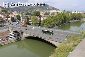 [P31] Georgia, Tbilisi, Podul Metekhi este cel mai vechi din Tbilisi, în stânga podului în plan îndepărtat este Square Median, în dreapta zona cu Catedrala Sioni de unde am venit » foto by mprofeanu
 - 
<span class="allrVoted glyphicon glyphicon-heart hidden" id="av1149630"></span>
<a class="m-l-10 hidden" id="sv1149630" onclick="voting_Foto_DelVot(,1149630,24087)" role="button">șterge vot <span class="glyphicon glyphicon-remove"></span></a>
<a id="v91149630" class=" c-red"  onclick="voting_Foto_SetVot(1149630)" role="button"><span class="glyphicon glyphicon-heart-empty"></span> <b>LIKE</b> = Votează poza</a> <img class="hidden"  id="f1149630W9" src="/imagini/loader.gif" border="0" /><span class="AjErrMes hidden" id="e1149630ErM"></span>