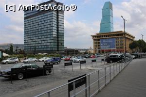 [P67] Tbilisi, Radisson Blu Iveria Hotel în stânga, Clădirea făcută de emirul din Abu Dhabi cea bleu și în dreapta văzute din Piața Revoluției Trandafirilor » foto by mprofeanu
 - 
<span class="allrVoted glyphicon glyphicon-heart hidden" id="av1152108"></span>
<a class="m-l-10 hidden" id="sv1152108" onclick="voting_Foto_DelVot(,1152108,24087)" role="button">șterge vot <span class="glyphicon glyphicon-remove"></span></a>
<a id="v91152108" class=" c-red"  onclick="voting_Foto_SetVot(1152108)" role="button"><span class="glyphicon glyphicon-heart-empty"></span> <b>LIKE</b> = Votează poza</a> <img class="hidden"  id="f1152108W9" src="/imagini/loader.gif" border="0" /><span class="AjErrMes hidden" id="e1152108ErM"></span>