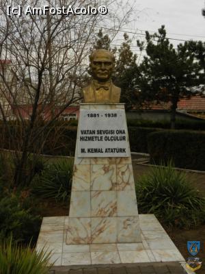 [P17] Statuia lui Mustafa Kemal Atatürk - fondatorul şi primul preşedinte al Republicii Turcia » foto by Mine Field
 - 
<span class="allrVoted glyphicon glyphicon-heart hidden" id="av1043847"></span>
<a class="m-l-10 hidden" id="sv1043847" onclick="voting_Foto_DelVot(,1043847,24271)" role="button">șterge vot <span class="glyphicon glyphicon-remove"></span></a>
<a id="v91043847" class=" c-red"  onclick="voting_Foto_SetVot(1043847)" role="button"><span class="glyphicon glyphicon-heart-empty"></span> <b>LIKE</b> = Votează poza</a> <img class="hidden"  id="f1043847W9" src="/imagini/loader.gif" border="0" /><span class="AjErrMes hidden" id="e1043847ErM"></span>