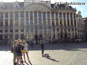 [P12] Grand Place - La Maison des Ducs de Brabant. Reuneşte într-un singur corp de clădire casa tăbăcarilor, morarilor, dulgherilor, sculptorilor, pietrarilor.  » foto by Carmen Ion
 - 
<span class="allrVoted glyphicon glyphicon-heart hidden" id="av680231"></span>
<a class="m-l-10 hidden" id="sv680231" onclick="voting_Foto_DelVot(,680231,24454)" role="button">șterge vot <span class="glyphicon glyphicon-remove"></span></a>
<a id="v9680231" class=" c-red"  onclick="voting_Foto_SetVot(680231)" role="button"><span class="glyphicon glyphicon-heart-empty"></span> <b>LIKE</b> = Votează poza</a> <img class="hidden"  id="f680231W9" src="/imagini/loader.gif" border="0" /><span class="AjErrMes hidden" id="e680231ErM"></span>