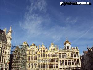 [P14] Grand Place. De la stânga la dreapta: Le Renard, Le Cornet, La Louve, La Maison du Roi d'Espagne.  » foto by Carmen Ion
 - 
<span class="allrVoted glyphicon glyphicon-heart hidden" id="av680237"></span>
<a class="m-l-10 hidden" id="sv680237" onclick="voting_Foto_DelVot(,680237,24454)" role="button">șterge vot <span class="glyphicon glyphicon-remove"></span></a>
<a id="v9680237" class=" c-red"  onclick="voting_Foto_SetVot(680237)" role="button"><span class="glyphicon glyphicon-heart-empty"></span> <b>LIKE</b> = Votează poza</a> <img class="hidden"  id="f680237W9" src="/imagini/loader.gif" border="0" /><span class="AjErrMes hidden" id="e680237ErM"></span>