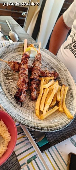 [P11] Souvlaki clasic. » foto by tata123 🔱
 - 
<span class="allrVoted glyphicon glyphicon-heart hidden" id="av1490826"></span>
<a class="m-l-10 hidden" id="sv1490826" onclick="voting_Foto_DelVot(,1490826,24483)" role="button">șterge vot <span class="glyphicon glyphicon-remove"></span></a>
<a id="v91490826" class=" c-red"  onclick="voting_Foto_SetVot(1490826)" role="button"><span class="glyphicon glyphicon-heart-empty"></span> <b>LIKE</b> = Votează poza</a> <img class="hidden"  id="f1490826W9" src="/imagini/loader.gif" border="0" /><span class="AjErrMes hidden" id="e1490826ErM"></span>