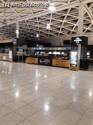 [P03] zona food, aeroport El Prat » foto by adrianbogdan
 - 
<span class="allrVoted glyphicon glyphicon-heart hidden" id="av1030898"></span>
<a class="m-l-10 hidden" id="sv1030898" onclick="voting_Foto_DelVot(,1030898,24584)" role="button">șterge vot <span class="glyphicon glyphicon-remove"></span></a>
<a id="v91030898" class=" c-red"  onclick="voting_Foto_SetVot(1030898)" role="button"><span class="glyphicon glyphicon-heart-empty"></span> <b>LIKE</b> = Votează poza</a> <img class="hidden"  id="f1030898W9" src="/imagini/loader.gif" border="0" /><span class="AjErrMes hidden" id="e1030898ErM"></span>