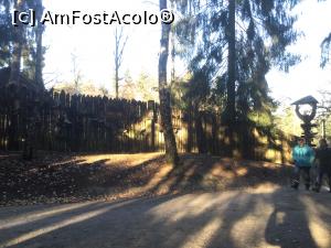 [P30] Pullman City - Mesajul de pe acest gard este ca aici iti poti aduce cizmele vechi » foto by mishu
 - 
<span class="allrVoted glyphicon glyphicon-heart hidden" id="av1032841"></span>
<a class="m-l-10 hidden" id="sv1032841" onclick="voting_Foto_DelVot(,1032841,24602)" role="button">șterge vot <span class="glyphicon glyphicon-remove"></span></a>
<a id="v91032841" class=" c-red"  onclick="voting_Foto_SetVot(1032841)" role="button"><span class="glyphicon glyphicon-heart-empty"></span> <b>LIKE</b> = Votează poza</a> <img class="hidden"  id="f1032841W9" src="/imagini/loader.gif" border="0" /><span class="AjErrMes hidden" id="e1032841ErM"></span>