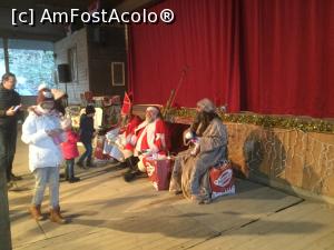 [P52] Pullman City - Aici Mos Craciun, Mos Nicolae si inca un mos, dadeau daruri copiilor » foto by mishu
 - 
<span class="allrVoted glyphicon glyphicon-heart hidden" id="av1032872"></span>
<a class="m-l-10 hidden" id="sv1032872" onclick="voting_Foto_DelVot(,1032872,24602)" role="button">șterge vot <span class="glyphicon glyphicon-remove"></span></a>
<a id="v91032872" class=" c-red"  onclick="voting_Foto_SetVot(1032872)" role="button"><span class="glyphicon glyphicon-heart-empty"></span> <b>LIKE</b> = Votează poza</a> <img class="hidden"  id="f1032872W9" src="/imagini/loader.gif" border="0" /><span class="AjErrMes hidden" id="e1032872ErM"></span>