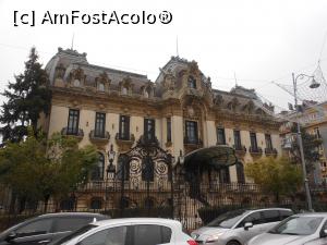 [P05] Palatul Cantacuzino - București, Muzeul Naţional 'George Enescu'. Fațada.  » foto by iulianic
 - 
<span class="allrVoted glyphicon glyphicon-heart hidden" id="av1036206"></span>
<a class="m-l-10 hidden" id="sv1036206" onclick="voting_Foto_DelVot(,1036206,24638)" role="button">șterge vot <span class="glyphicon glyphicon-remove"></span></a>
<a id="v91036206" class=" c-red"  onclick="voting_Foto_SetVot(1036206)" role="button"><span class="glyphicon glyphicon-heart-empty"></span> <b>LIKE</b> = Votează poza</a> <img class="hidden"  id="f1036206W9" src="/imagini/loader.gif" border="0" /><span class="AjErrMes hidden" id="e1036206ErM"></span>