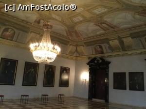 [P32] Resedinta Regala - Alte camere impresionante mai ales prin detalii » foto by mishu
 - 
<span class="allrVoted glyphicon glyphicon-heart hidden" id="av1176108"></span>
<a class="m-l-10 hidden" id="sv1176108" onclick="voting_Foto_DelVot(,1176108,24660)" role="button">șterge vot <span class="glyphicon glyphicon-remove"></span></a>
<a id="v91176108" class=" c-red"  onclick="voting_Foto_SetVot(1176108)" role="button"><span class="glyphicon glyphicon-heart-empty"></span> <b>LIKE</b> = Votează poza</a> <img class="hidden"  id="f1176108W9" src="/imagini/loader.gif" border="0" /><span class="AjErrMes hidden" id="e1176108ErM"></span>