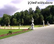 [P11] După ce nori negri ameninţau să se dezlănţuie, în parcul Nymphenburg a apărut soarele. » foto by Costi
 - 
<span class="allrVoted glyphicon glyphicon-heart hidden" id="av36857"></span>
<a class="m-l-10 hidden" id="sv36857" onclick="voting_Foto_DelVot(,36857,24660)" role="button">șterge vot <span class="glyphicon glyphicon-remove"></span></a>
<a id="v936857" class=" c-red"  onclick="voting_Foto_SetVot(36857)" role="button"><span class="glyphicon glyphicon-heart-empty"></span> <b>LIKE</b> = Votează poza</a> <img class="hidden"  id="f36857W9" src="/imagini/loader.gif" border="0" /><span class="AjErrMes hidden" id="e36857ErM"></span>