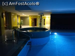 [P27] Jacuzzi, în spate cabinele de duș și saunele » foto by crismis
 - 
<span class="allrVoted glyphicon glyphicon-heart hidden" id="av1041690"></span>
<a class="m-l-10 hidden" id="sv1041690" onclick="voting_Foto_DelVot(,1041690,24701)" role="button">șterge vot <span class="glyphicon glyphicon-remove"></span></a>
<a id="v91041690" class=" c-red"  onclick="voting_Foto_SetVot(1041690)" role="button"><span class="glyphicon glyphicon-heart-empty"></span> <b>LIKE</b> = Votează poza</a> <img class="hidden"  id="f1041690W9" src="/imagini/loader.gif" border="0" /><span class="AjErrMes hidden" id="e1041690ErM"></span>