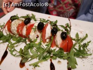 [P05] Restaurant San Marino, centrul vechi Namur; salata caprese » foto by crismis
 - 
<span class="allrVoted glyphicon glyphicon-heart hidden" id="av1062753"></span>
<a class="m-l-10 hidden" id="sv1062753" onclick="voting_Foto_DelVot(,1062753,25012)" role="button">șterge vot <span class="glyphicon glyphicon-remove"></span></a>
<a id="v91062753" class=" c-red"  onclick="voting_Foto_SetVot(1062753)" role="button"><span class="glyphicon glyphicon-heart-empty"></span> <b>LIKE</b> = Votează poza</a> <img class="hidden"  id="f1062753W9" src="/imagini/loader.gif" border="0" /><span class="AjErrMes hidden" id="e1062753ErM"></span>