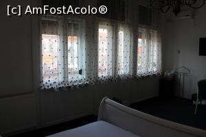 [P11] Turda, Palace Hotel, se văd ferestrele de la balcon » foto by mprofeanu
 - 
<span class="allrVoted glyphicon glyphicon-heart hidden" id="av1068587"></span>
<a class="m-l-10 hidden" id="sv1068587" onclick="voting_Foto_DelVot(,1068587,25102)" role="button">șterge vot <span class="glyphicon glyphicon-remove"></span></a>
<a id="v91068587" class=" c-red"  onclick="voting_Foto_SetVot(1068587)" role="button"><span class="glyphicon glyphicon-heart-empty"></span> <b>LIKE</b> = Votează poza</a> <img class="hidden"  id="f1068587W9" src="/imagini/loader.gif" border="0" /><span class="AjErrMes hidden" id="e1068587ErM"></span>