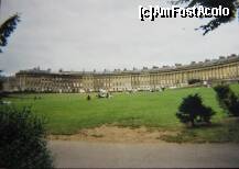 [P15] Bath- Royal Crescent-o cladire spectaculoasa » foto by luciaoradea
 - 
<span class="allrVoted glyphicon glyphicon-heart hidden" id="av126301"></span>
<a class="m-l-10 hidden" id="sv126301" onclick="voting_Foto_DelVot(,126301,25328)" role="button">șterge vot <span class="glyphicon glyphicon-remove"></span></a>
<a id="v9126301" class=" c-red"  onclick="voting_Foto_SetVot(126301)" role="button"><span class="glyphicon glyphicon-heart-empty"></span> <b>LIKE</b> = Votează poza</a> <img class="hidden"  id="f126301W9" src="/imagini/loader.gif" border="0" /><span class="AjErrMes hidden" id="e126301ErM"></span>