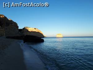 [P05] Apus la Praia da Marinha » foto by Dimosu
 - 
<span class="allrVoted glyphicon glyphicon-heart hidden" id="av896998"></span>
<a class="m-l-10 hidden" id="sv896998" onclick="voting_Foto_DelVot(,896998,25406)" role="button">șterge vot <span class="glyphicon glyphicon-remove"></span></a>
<a id="v9896998" class=" c-red"  onclick="voting_Foto_SetVot(896998)" role="button"><span class="glyphicon glyphicon-heart-empty"></span> <b>LIKE</b> = Votează poza</a> <img class="hidden"  id="f896998W9" src="/imagini/loader.gif" border="0" /><span class="AjErrMes hidden" id="e896998ErM"></span>