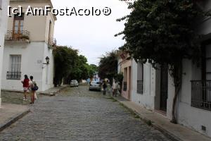 [P82] Colonia del Sacramento, Barrio Histórico, Calle Real și în stânga se merge pe Calle de Portugal » foto by mprofeanu
 - 
<span class="allrVoted glyphicon glyphicon-heart hidden" id="av1091835"></span>
<a class="m-l-10 hidden" id="sv1091835" onclick="voting_Foto_DelVot(,1091835,25466)" role="button">șterge vot <span class="glyphicon glyphicon-remove"></span></a>
<a id="v91091835" class=" c-red"  onclick="voting_Foto_SetVot(1091835)" role="button"><span class="glyphicon glyphicon-heart-empty"></span> <b>LIKE</b> = Votează poza</a> <img class="hidden"  id="f1091835W9" src="/imagini/loader.gif" border="0" /><span class="AjErrMes hidden" id="e1091835ErM"></span>