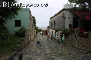 [P90] Colonia del Sacramento, Barrio Histórico, Calle de los Suspiros văzută dinspre Plaza Major la plecare, în dreapta am intrat într-un magazin de suveniruri » foto by mprofeanu
 - 
<span class="allrVoted glyphicon glyphicon-heart hidden" id="av1091844"></span>
<a class="m-l-10 hidden" id="sv1091844" onclick="voting_Foto_DelVot(,1091844,25466)" role="button">șterge vot <span class="glyphicon glyphicon-remove"></span></a>
<a id="v91091844" class=" c-red"  onclick="voting_Foto_SetVot(1091844)" role="button"><span class="glyphicon glyphicon-heart-empty"></span> <b>LIKE</b> = Votează poza</a> <img class="hidden"  id="f1091844W9" src="/imagini/loader.gif" border="0" /><span class="AjErrMes hidden" id="e1091844ErM"></span>