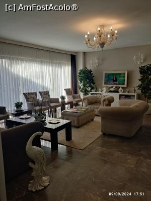 [P01] Lobby,micuț și elegant!! » foto by wasi
 - 
<span class="allrVoted glyphicon glyphicon-heart hidden" id="av1534210"></span>
<a class="m-l-10 hidden" id="sv1534210" onclick="voting_Foto_DelVot(,1534210,25472)" role="button">șterge vot <span class="glyphicon glyphicon-remove"></span></a>
<a id="v91534210" class=" c-red"  onclick="voting_Foto_SetVot(1534210)" role="button"><span class="glyphicon glyphicon-heart-empty"></span> <b>LIKE</b> = Votează poza</a> <img class="hidden"  id="f1534210W9" src="/imagini/loader.gif" border="0" /><span class="AjErrMes hidden" id="e1534210ErM"></span>
