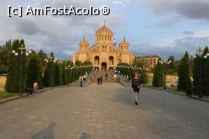 [P55] Armenia, Yerevan, Catedrala Sfântul GrigoreLuminătorul cel ce a creștinat Armenia, este cea mai mare Catedrală Apostolică Armeană din lume » foto by mprofeanu
 - 
<span class="allrVoted glyphicon glyphicon-heart hidden" id="av1108988"></span>
<a class="m-l-10 hidden" id="sv1108988" onclick="voting_Foto_DelVot(,1108988,25712)" role="button">șterge vot <span class="glyphicon glyphicon-remove"></span></a>
<a id="v91108988" class=" c-red"  onclick="voting_Foto_SetVot(1108988)" role="button"><span class="glyphicon glyphicon-heart-empty"></span> <b>LIKE</b> = Votează poza</a> <img class="hidden"  id="f1108988W9" src="/imagini/loader.gif" border="0" /><span class="AjErrMes hidden" id="e1108988ErM"></span>