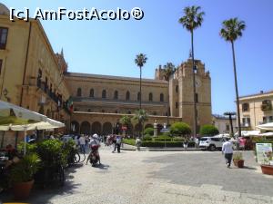 [P04] Piazza Guglielmo: în față catedrala, în stânga primăria » foto by Carmen Ion
 - 
<span class="allrVoted glyphicon glyphicon-heart hidden" id="av1111946"></span>
<a class="m-l-10 hidden" id="sv1111946" onclick="voting_Foto_DelVot(,1111946,25718)" role="button">șterge vot <span class="glyphicon glyphicon-remove"></span></a>
<a id="v91111946" class=" c-red"  onclick="voting_Foto_SetVot(1111946)" role="button"><span class="glyphicon glyphicon-heart-empty"></span> <b>LIKE</b> = Votează poza</a> <img class="hidden"  id="f1111946W9" src="/imagini/loader.gif" border="0" /><span class="AjErrMes hidden" id="e1111946ErM"></span>