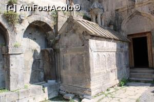 [P29] Armenia, Mănăstirea Tatev, Mausoleul lui Grigor Tetevatsi și Arcade » foto by mprofeanu
 - 
<span class="allrVoted glyphicon glyphicon-heart hidden" id="av1117766"></span>
<a class="m-l-10 hidden" id="sv1117766" onclick="voting_Foto_DelVot(,1117766,25788)" role="button">șterge vot <span class="glyphicon glyphicon-remove"></span></a>
<a id="v91117766" class=" c-red"  onclick="voting_Foto_SetVot(1117766)" role="button"><span class="glyphicon glyphicon-heart-empty"></span> <b>LIKE</b> = Votează poza</a> <img class="hidden"  id="f1117766W9" src="/imagini/loader.gif" border="0" /><span class="AjErrMes hidden" id="e1117766ErM"></span>