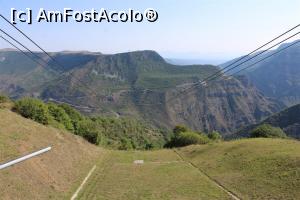 [P08] Armenia, În depărtare Drumul spre Goris văzut din Telecabina Aripile lui Tatev » foto by mprofeanu
 - 
<span class="allrVoted glyphicon glyphicon-heart hidden" id="av1117745"></span>
<a class="m-l-10 hidden" id="sv1117745" onclick="voting_Foto_DelVot(,1117745,25788)" role="button">șterge vot <span class="glyphicon glyphicon-remove"></span></a>
<a id="v91117745" class=" c-red"  onclick="voting_Foto_SetVot(1117745)" role="button"><span class="glyphicon glyphicon-heart-empty"></span> <b>LIKE</b> = Votează poza</a> <img class="hidden"  id="f1117745W9" src="/imagini/loader.gif" border="0" /><span class="AjErrMes hidden" id="e1117745ErM"></span>