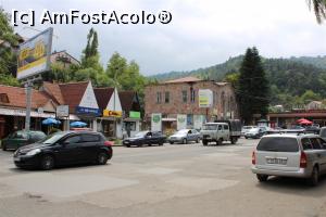 [P62] Armenia, Dilijan, Centrul orașului, în dreapta se vede puțin stația de autobuze, aici sunt și taxiuri...  » foto by mprofeanu
 - 
<span class="allrVoted glyphicon glyphicon-heart hidden" id="av1124039"></span>
<a class="m-l-10 hidden" id="sv1124039" onclick="voting_Foto_DelVot(,1124039,25788)" role="button">șterge vot <span class="glyphicon glyphicon-remove"></span></a>
<a id="v91124039" class=" c-red"  onclick="voting_Foto_SetVot(1124039)" role="button"><span class="glyphicon glyphicon-heart-empty"></span> <b>LIKE</b> = Votează poza</a> <img class="hidden"  id="f1124039W9" src="/imagini/loader.gif" border="0" /><span class="AjErrMes hidden" id="e1124039ErM"></span>