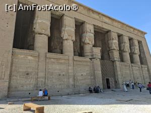 [P56] Complexul Dendera, Templul lui Hathor, intrarea » foto by mprofeanu
 - 
<span class="allrVoted glyphicon glyphicon-heart hidden" id="av1519316"></span>
<a class="m-l-10 hidden" id="sv1519316" onclick="voting_Foto_DelVot(,1519316,25858)" role="button">șterge vot <span class="glyphicon glyphicon-remove"></span></a>
<a id="v91519316" class=" c-red"  onclick="voting_Foto_SetVot(1519316)" role="button"><span class="glyphicon glyphicon-heart-empty"></span> <b>LIKE</b> = Votează poza</a> <img class="hidden"  id="f1519316W9" src="/imagini/loader.gif" border="0" /><span class="AjErrMes hidden" id="e1519316ErM"></span>