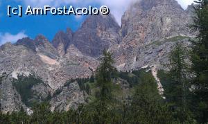 [P19] Monte Cristallo văzut din drumul ce urcă în Passo Tri Croci. Cortina D'Ampezzo, Tirolul de Sud, Italia.  » foto by traian.leuca †
 - 
<span class="allrVoted glyphicon glyphicon-heart hidden" id="av715191"></span>
<a class="m-l-10 hidden" id="sv715191" onclick="voting_Foto_DelVot(,715191,25863)" role="button">șterge vot <span class="glyphicon glyphicon-remove"></span></a>
<a id="v9715191" class=" c-red"  onclick="voting_Foto_SetVot(715191)" role="button"><span class="glyphicon glyphicon-heart-empty"></span> <b>LIKE</b> = Votează poza</a> <img class="hidden"  id="f715191W9" src="/imagini/loader.gif" border="0" /><span class="AjErrMes hidden" id="e715191ErM"></span>