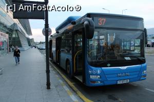 [P36] Georgia, Tbilisi, Shota Rustaveli International Airport, Autobuzul 37, Autobuzul Albastru, în Stația de la Plecări » foto by mprofeanu
 - 
<span class="allrVoted glyphicon glyphicon-heart hidden" id="av1122413"></span>
<a class="m-l-10 hidden" id="sv1122413" onclick="voting_Foto_DelVot(,1122413,25877)" role="button">șterge vot <span class="glyphicon glyphicon-remove"></span></a>
<a id="v91122413" class=" c-red"  onclick="voting_Foto_SetVot(1122413)" role="button"><span class="glyphicon glyphicon-heart-empty"></span> <b>LIKE</b> = Votează poza</a> <img class="hidden"  id="f1122413W9" src="/imagini/loader.gif" border="0" /><span class="AjErrMes hidden" id="e1122413ErM"></span>