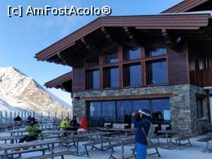 [P03] Restaurantul – terasă Wirtshaus am Tuxer Ferner 2660m, Hintertux Gletscher, Austria » foto by Dana2008
 - 
<span class="allrVoted glyphicon glyphicon-heart hidden" id="av1132989"></span>
<a class="m-l-10 hidden" id="sv1132989" onclick="voting_Foto_DelVot(,1132989,25969)" role="button">șterge vot <span class="glyphicon glyphicon-remove"></span></a>
<a id="v91132989" class=" c-red"  onclick="voting_Foto_SetVot(1132989)" role="button"><span class="glyphicon glyphicon-heart-empty"></span> <b>LIKE</b> = Votează poza</a> <img class="hidden"  id="f1132989W9" src="/imagini/loader.gif" border="0" /><span class="AjErrMes hidden" id="e1132989ErM"></span>