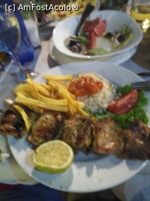 [P23] Taverna Symposio: pork souvlaki » foto by Carmen Ion
 - 
<span class="allrVoted glyphicon glyphicon-heart hidden" id="av1134172"></span>
<a class="m-l-10 hidden" id="sv1134172" onclick="voting_Foto_DelVot(,1134172,26002)" role="button">șterge vot <span class="glyphicon glyphicon-remove"></span></a>
<a id="v91134172" class=" c-red"  onclick="voting_Foto_SetVot(1134172)" role="button"><span class="glyphicon glyphicon-heart-empty"></span> <b>LIKE</b> = Votează poza</a> <img class="hidden"  id="f1134172W9" src="/imagini/loader.gif" border="0" /><span class="AjErrMes hidden" id="e1134172ErM"></span>