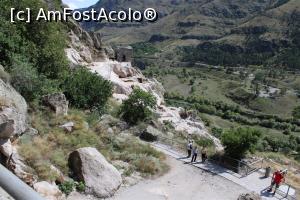 [P13] Vardzia, Poteci cu balustrade, am pozat soțul văzut de sus de la locuințe » foto by mprofeanu
 - 
<span class="allrVoted glyphicon glyphicon-heart hidden" id="av1142455"></span>
<a class="m-l-10 hidden" id="sv1142455" onclick="voting_Foto_DelVot(,1142455,26115)" role="button">șterge vot <span class="glyphicon glyphicon-remove"></span></a>
<a id="v91142455" class=" c-red"  onclick="voting_Foto_SetVot(1142455)" role="button"><span class="glyphicon glyphicon-heart-empty"></span> <b>LIKE</b> = Votează poza</a> <img class="hidden"  id="f1142455W9" src="/imagini/loader.gif" border="0" /><span class="AjErrMes hidden" id="e1142455ErM"></span>