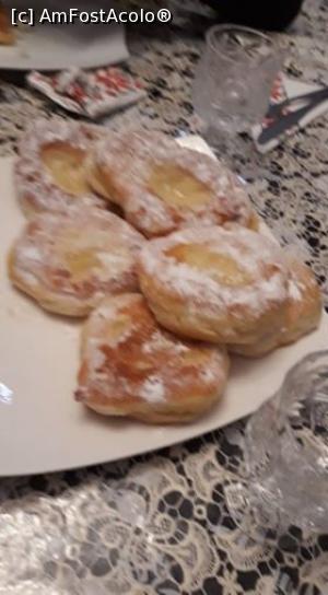 [P08] ce bune au fost gogosile :)  » foto by raluca1831
 - 
<span class="allrVoted glyphicon glyphicon-heart hidden" id="av1147055"></span>
<a class="m-l-10 hidden" id="sv1147055" onclick="voting_Foto_DelVot(,1147055,26165)" role="button">șterge vot <span class="glyphicon glyphicon-remove"></span></a>
<a id="v91147055" class=" c-red"  onclick="voting_Foto_SetVot(1147055)" role="button"><span class="glyphicon glyphicon-heart-empty"></span> <b>LIKE</b> = Votează poza</a> <img class="hidden"  id="f1147055W9" src="/imagini/loader.gif" border="0" /><span class="AjErrMes hidden" id="e1147055ErM"></span>