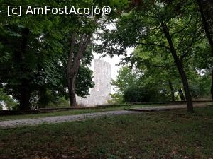 [P01] La pas prin Parcul Dragalina către Cetatea Medievală a Severinului. Se vedea deja Turnul lui Sever. » foto by Floryn81
 - 
<span class="allrVoted glyphicon glyphicon-heart hidden" id="av1191222"></span>
<a class="m-l-10 hidden" id="sv1191222" onclick="voting_Foto_DelVot(,1191222,26583)" role="button">șterge vot <span class="glyphicon glyphicon-remove"></span></a>
<a id="v91191222" class=" c-red"  onclick="voting_Foto_SetVot(1191222)" role="button"><span class="glyphicon glyphicon-heart-empty"></span> <b>LIKE</b> = Votează poza</a> <img class="hidden"  id="f1191222W9" src="/imagini/loader.gif" border="0" /><span class="AjErrMes hidden" id="e1191222ErM"></span>