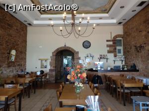 [P04] Interior restaurant Ta Delfinia, Chios Town. » foto by maryka
 - 
<span class="allrVoted glyphicon glyphicon-heart hidden" id="av1194408"></span>
<a class="m-l-10 hidden" id="sv1194408" onclick="voting_Foto_DelVot(,1194408,26603)" role="button">șterge vot <span class="glyphicon glyphicon-remove"></span></a>
<a id="v91194408" class=" c-red"  onclick="voting_Foto_SetVot(1194408)" role="button"><span class="glyphicon glyphicon-heart-empty"></span> <b>LIKE</b> = Votează poza</a> <img class="hidden"  id="f1194408W9" src="/imagini/loader.gif" border="0" /><span class="AjErrMes hidden" id="e1194408ErM"></span>