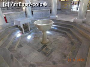 [P52] Baptisteriul Sfintei Lidia, font de marmură pentru botezul copiilor » foto by irinad
 - 
<span class="allrVoted glyphicon glyphicon-heart hidden" id="av1194927"></span>
<a class="m-l-10 hidden" id="sv1194927" onclick="voting_Foto_DelVot(,1194927,26607)" role="button">șterge vot <span class="glyphicon glyphicon-remove"></span></a>
<a id="v91194927" class=" c-red"  onclick="voting_Foto_SetVot(1194927)" role="button"><span class="glyphicon glyphicon-heart-empty"></span> <b>LIKE</b> = Votează poza</a> <img class="hidden"  id="f1194927W9" src="/imagini/loader.gif" border="0" /><span class="AjErrMes hidden" id="e1194927ErM"></span>