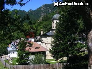 [P04] Stânișoara - complexul monahal » foto by makuy*
 - 
<span class="allrVoted glyphicon glyphicon-heart hidden" id="av420845"></span>
<a class="m-l-10 hidden" id="sv420845" onclick="voting_Foto_DelVot(,420845,26627)" role="button">șterge vot <span class="glyphicon glyphicon-remove"></span></a>
<a id="v9420845" class=" c-red"  onclick="voting_Foto_SetVot(420845)" role="button"><span class="glyphicon glyphicon-heart-empty"></span> <b>LIKE</b> = Votează poza</a> <img class="hidden"  id="f420845W9" src="/imagini/loader.gif" border="0" /><span class="AjErrMes hidden" id="e420845ErM"></span>