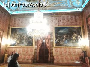 [P18] Palacio Real » foto by Mika
 - 
<span class="allrVoted glyphicon glyphicon-heart hidden" id="av1211362"></span>
<a class="m-l-10 hidden" id="sv1211362" onclick="voting_Foto_DelVot(,1211362,26699)" role="button">șterge vot <span class="glyphicon glyphicon-remove"></span></a>
<a id="v91211362" class=" c-red"  onclick="voting_Foto_SetVot(1211362)" role="button"><span class="glyphicon glyphicon-heart-empty"></span> <b>LIKE</b> = Votează poza</a> <img class="hidden"  id="f1211362W9" src="/imagini/loader.gif" border="0" /><span class="AjErrMes hidden" id="e1211362ErM"></span>