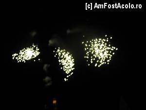 [P05] Focul de artificii de după slujbă » foto by almona
 - 
<span class="allrVoted glyphicon glyphicon-heart hidden" id="av416430"></span>
<a class="m-l-10 hidden" id="sv416430" onclick="voting_Foto_DelVot(,416430,26860)" role="button">șterge vot <span class="glyphicon glyphicon-remove"></span></a>
<a id="v9416430" class=" c-red"  onclick="voting_Foto_SetVot(416430)" role="button"><span class="glyphicon glyphicon-heart-empty"></span> <b>LIKE</b> = Votează poza</a> <img class="hidden"  id="f416430W9" src="/imagini/loader.gif" border="0" /><span class="AjErrMes hidden" id="e416430ErM"></span>