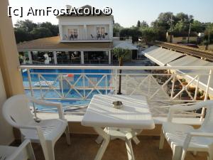 [P07] Piscina văzută din balconul nostru, în față recepția și restaurantul. » foto by maryka
 - 
<span class="allrVoted glyphicon glyphicon-heart hidden" id="av1246286"></span>
<a class="m-l-10 hidden" id="sv1246286" onclick="voting_Foto_DelVot(,1246286,27007)" role="button">șterge vot <span class="glyphicon glyphicon-remove"></span></a>
<a id="v91246286" class=" c-red"  onclick="voting_Foto_SetVot(1246286)" role="button"><span class="glyphicon glyphicon-heart-empty"></span> <b>LIKE</b> = Votează poza</a> <img class="hidden"  id="f1246286W9" src="/imagini/loader.gif" border="0" /><span class="AjErrMes hidden" id="e1246286ErM"></span>