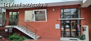 [P03] Bacău, Pensiunea Studio văzută din Strada Oituz, Intrarea la Pensiune  (în dreapta) și la Terasă (în stânga) » foto by mprofeanu
 - 
<span class="allrVoted glyphicon glyphicon-heart hidden" id="av1505257"></span>
<a class="m-l-10 hidden" id="sv1505257" onclick="voting_Foto_DelVot(,1505257,27059)" role="button">șterge vot <span class="glyphicon glyphicon-remove"></span></a>
<a id="v91505257" class=" c-red"  onclick="voting_Foto_SetVot(1505257)" role="button"><span class="glyphicon glyphicon-heart-empty"></span> <b>LIKE</b> = Votează poza</a> <img class="hidden"  id="f1505257W9" src="/imagini/loader.gif" border="0" /><span class="AjErrMes hidden" id="e1505257ErM"></span>