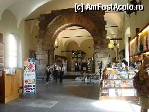 [P41] Milano, Castello Sforzesco: intrarea în Muzeul de artă veche (Museo d'Arte Antica) este și locul de unde se procură biletul de intrare. Vizita începe dincolo de portalul antic ”Pusterela dei Fabri”, în centrul imaginii.  » foto by mariana.olaru
 - 
<span class="allrVoted glyphicon glyphicon-heart hidden" id="av335709"></span>
<a class="m-l-10 hidden" id="sv335709" onclick="voting_Foto_DelVot(,335709,27191)" role="button">șterge vot <span class="glyphicon glyphicon-remove"></span></a>
<a id="v9335709" class=" c-red"  onclick="voting_Foto_SetVot(335709)" role="button"><span class="glyphicon glyphicon-heart-empty"></span> <b>LIKE</b> = Votează poza</a> <img class="hidden"  id="f335709W9" src="/imagini/loader.gif" border="0" /><span class="AjErrMes hidden" id="e335709ErM"></span>