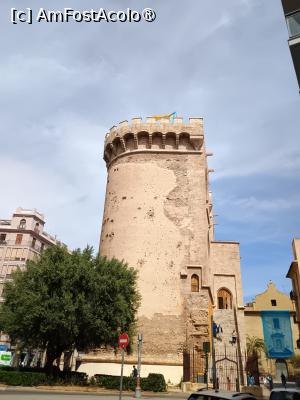 [P07] Turnurile Serranos, din lateral. » foto by Radix7
 - 
<span class="allrVoted glyphicon glyphicon-heart hidden" id="av1524826"></span>
<a class="m-l-10 hidden" id="sv1524826" onclick="voting_Foto_DelVot(,1524826,27252)" role="button">șterge vot <span class="glyphicon glyphicon-remove"></span></a>
<a id="v91524826" class=" c-red"  onclick="voting_Foto_SetVot(1524826)" role="button"><span class="glyphicon glyphicon-heart-empty"></span> <b>LIKE</b> = Votează poza</a> <img class="hidden"  id="f1524826W9" src="/imagini/loader.gif" border="0" /><span class="AjErrMes hidden" id="e1524826ErM"></span>