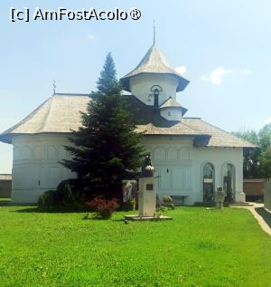 [P07] Biserica Turnu - Prahova » foto by kemi27
 - 
<span class="allrVoted glyphicon glyphicon-heart hidden" id="av1485961"></span>
<a class="m-l-10 hidden" id="sv1485961" onclick="voting_Foto_DelVot(,1485961,27275)" role="button">șterge vot <span class="glyphicon glyphicon-remove"></span></a>
<a id="v91485961" class=" c-red"  onclick="voting_Foto_SetVot(1485961)" role="button"><span class="glyphicon glyphicon-heart-empty"></span> <b>LIKE</b> = Votează poza</a> <img class="hidden"  id="f1485961W9" src="/imagini/loader.gif" border="0" /><span class="AjErrMes hidden" id="e1485961ErM"></span>