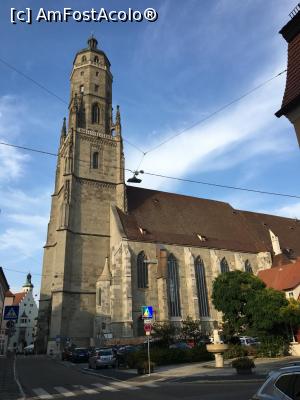 P15 [SEP-2021] Biserica St Georgs are turnul de 90 m înălțime