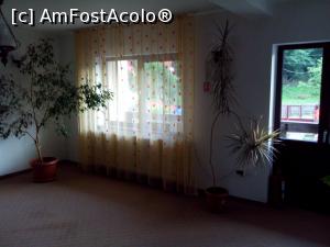 [P03] Holul de la etajul I si usa care da in balcon » foto by Yoda
 - 
<span class="allrVoted glyphicon glyphicon-heart hidden" id="av1281150"></span>
<a class="m-l-10 hidden" id="sv1281150" onclick="voting_Foto_DelVot(,1281150,27351)" role="button">șterge vot <span class="glyphicon glyphicon-remove"></span></a>
<a id="v91281150" class=" c-red"  onclick="voting_Foto_SetVot(1281150)" role="button"><span class="glyphicon glyphicon-heart-empty"></span> <b>LIKE</b> = Votează poza</a> <img class="hidden"  id="f1281150W9" src="/imagini/loader.gif" border="0" /><span class="AjErrMes hidden" id="e1281150ErM"></span>