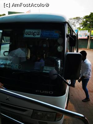 [P32] Negombo Bus Terminal » foto by cata2106
 - 
<span class="allrVoted glyphicon glyphicon-heart hidden" id="av1284588"></span>
<a class="m-l-10 hidden" id="sv1284588" onclick="voting_Foto_DelVot(,1284588,27382)" role="button">șterge vot <span class="glyphicon glyphicon-remove"></span></a>
<a id="v91284588" class=" c-red"  onclick="voting_Foto_SetVot(1284588)" role="button"><span class="glyphicon glyphicon-heart-empty"></span> <b>LIKE</b> = Votează poza</a> <img class="hidden"  id="f1284588W9" src="/imagini/loader.gif" border="0" /><span class="AjErrMes hidden" id="e1284588ErM"></span>